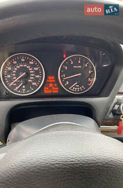 Внедорожник / Кроссовер BMW X5 2011 в 