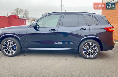 Позашляховик / Кросовер BMW X5 2021 в 