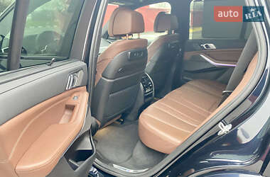 Позашляховик / Кросовер BMW X5 2021 в 