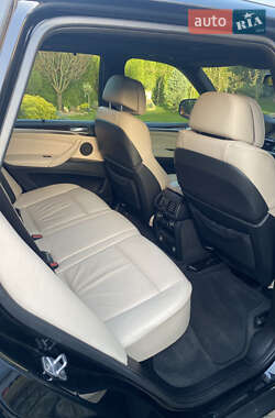 Внедорожник / Кроссовер BMW X5 2011 в 