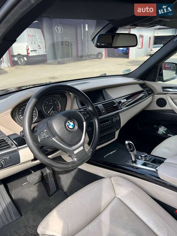 Внедорожник / Кроссовер BMW X5 2010 в Ковеле