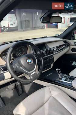 Внедорожник / Кроссовер BMW X5 2010 в 