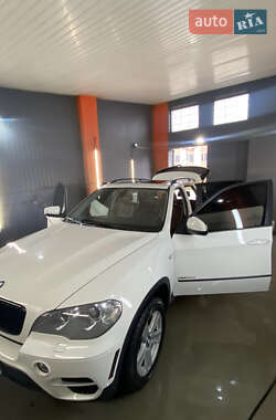 Внедорожник / Кроссовер BMW X5 2012 в 