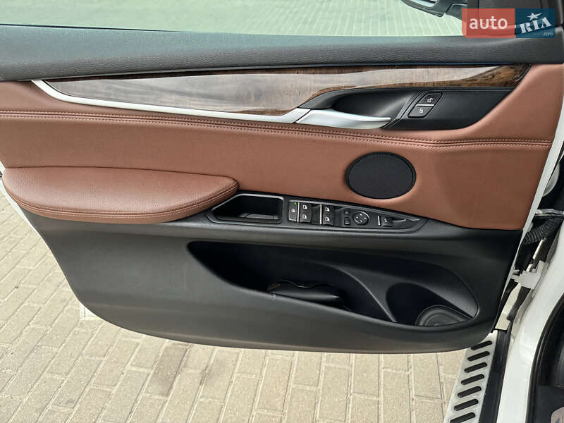 Внедорожник / Кроссовер BMW X5 2014 в Львове