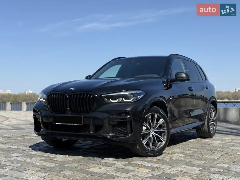 Позашляховик / Кросовер BMW X5 2022 в 