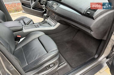 Внедорожник / Кроссовер BMW X5 2004 в 