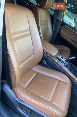 Внедорожник / Кроссовер BMW X5 2010 в 