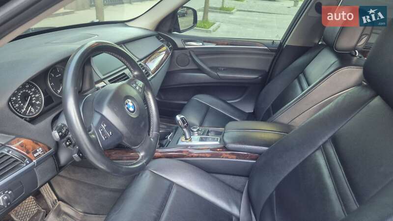 Позашляховик / Кросовер BMW X5 2013 в Запоріжжі