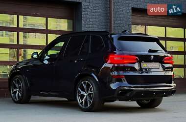 Внедорожник / Кроссовер BMW X5 2021 в 