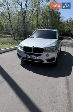 Позашляховик / Кросовер BMW X5 2014 в 