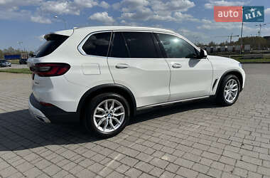 Внедорожник / Кроссовер BMW X5 2020 в 