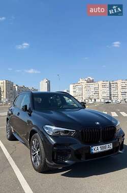 Позашляховик / Кросовер BMW X5 2021 в 