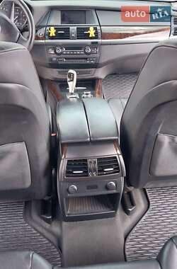 Внедорожник / Кроссовер BMW X5 2011 в 