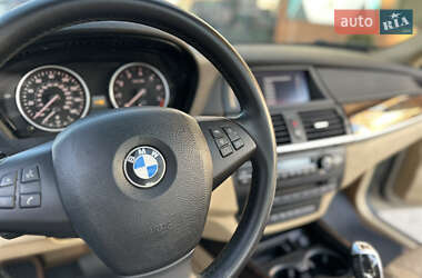 Позашляховик / Кросовер BMW X5 2010 в 