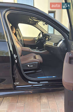 Внедорожник / Кроссовер BMW X5 2022 в 