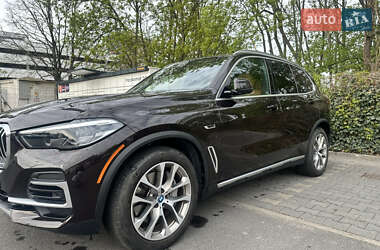 Внедорожник / Кроссовер BMW X5 2021 в 