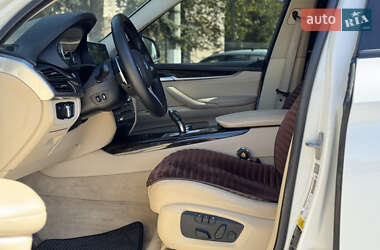 Позашляховик / Кросовер BMW X5 2014 в 