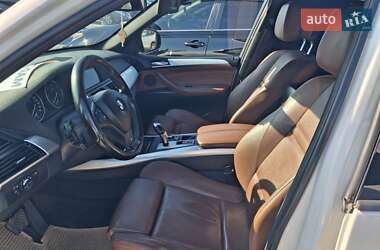 Позашляховик / Кросовер BMW X5 2011 в 