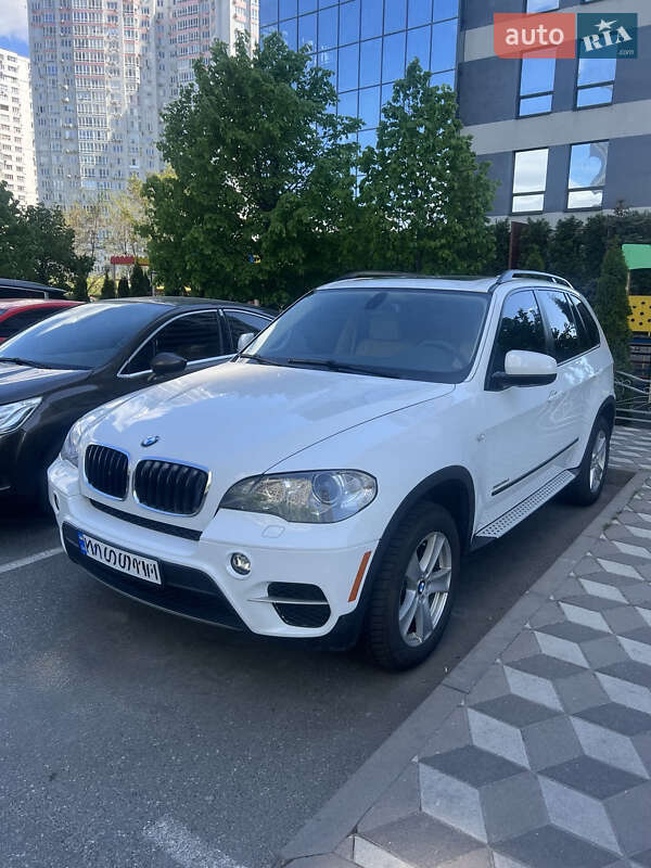 Внедорожник / Кроссовер BMW X5 2012 в Киеве