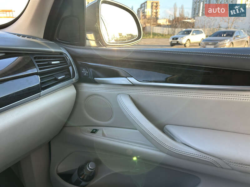 Позашляховик / Кросовер BMW X5 2015 в Одесі