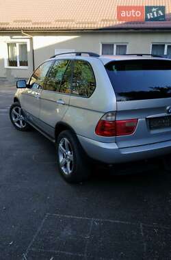 Позашляховик / Кросовер BMW X5 2003 в 