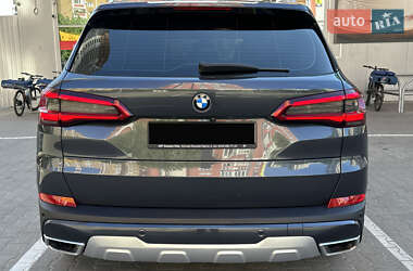 Позашляховик / Кросовер BMW X5 2019 в 
