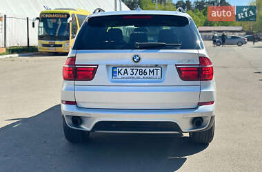 Позашляховик / Кросовер BMW X5 2011 в 
