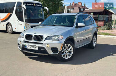 Позашляховик / Кросовер BMW X5 2011 в 