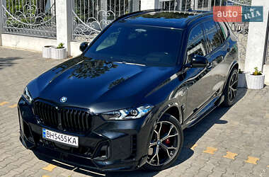 Позашляховик / Кросовер BMW X5 2022 в 
