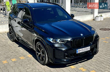 Позашляховик / Кросовер BMW X5 2022 в 
