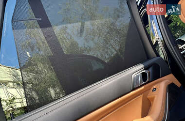 Позашляховик / Кросовер BMW X5 2022 в 