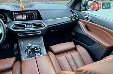 Позашляховик / Кросовер BMW X5 2019 в 