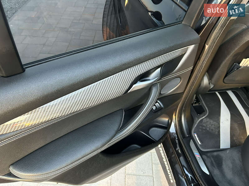 Внедорожник / Кроссовер BMW X5 2015 в Ровно