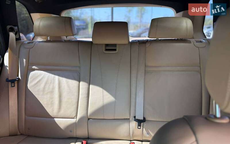 Внедорожник / Кроссовер BMW X5 2011 в Черновцах
