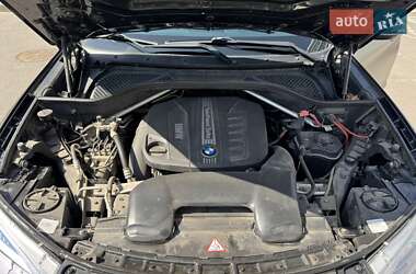 Позашляховик / Кросовер BMW X5 2013 в 