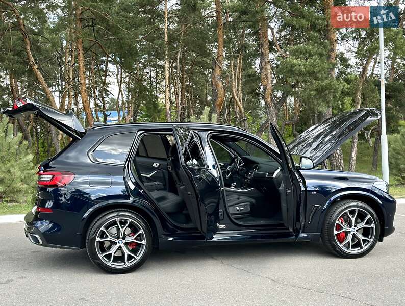 Внедорожник / Кроссовер BMW X5 2022 в Киеве