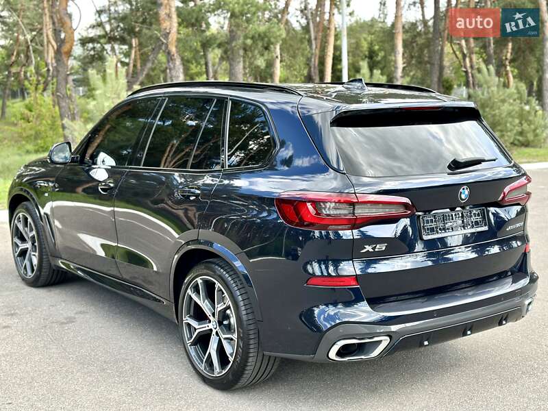 Внедорожник / Кроссовер BMW X5 2022 в Киеве