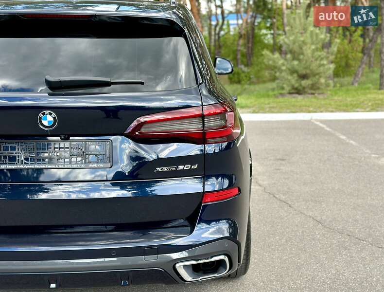 Внедорожник / Кроссовер BMW X5 2022 в Киеве