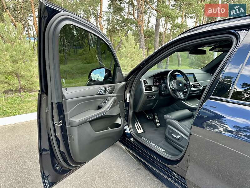 Внедорожник / Кроссовер BMW X5 2022 в Киеве