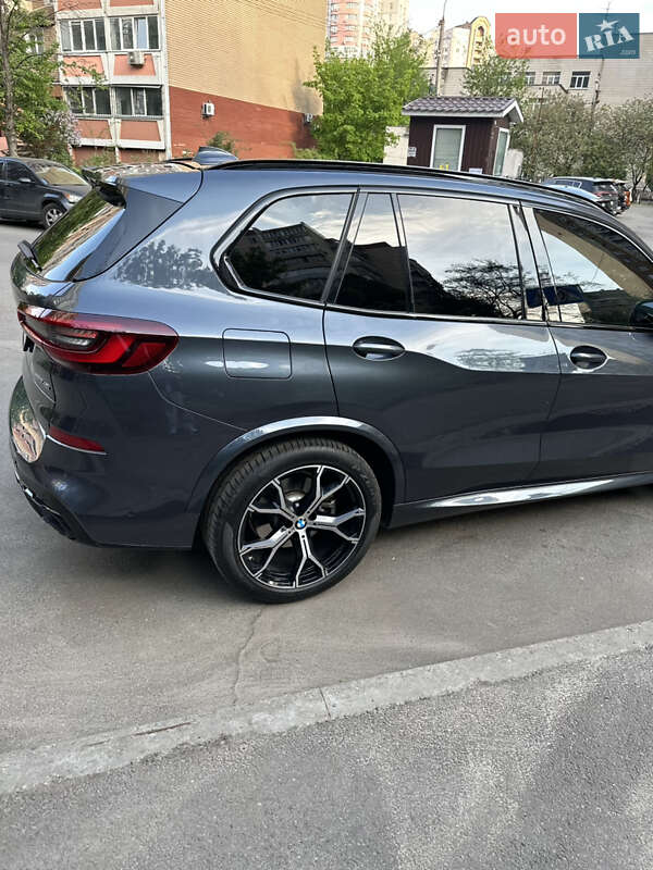 Внедорожник / Кроссовер BMW X5 2020 в Киеве