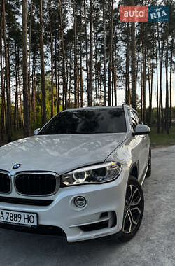 Позашляховик / Кросовер BMW X5 2015 в 
