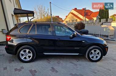 Позашляховик / Кросовер BMW X5 2012 в 