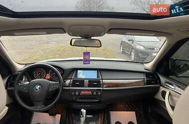 Позашляховик / Кросовер BMW X5 2011 в 