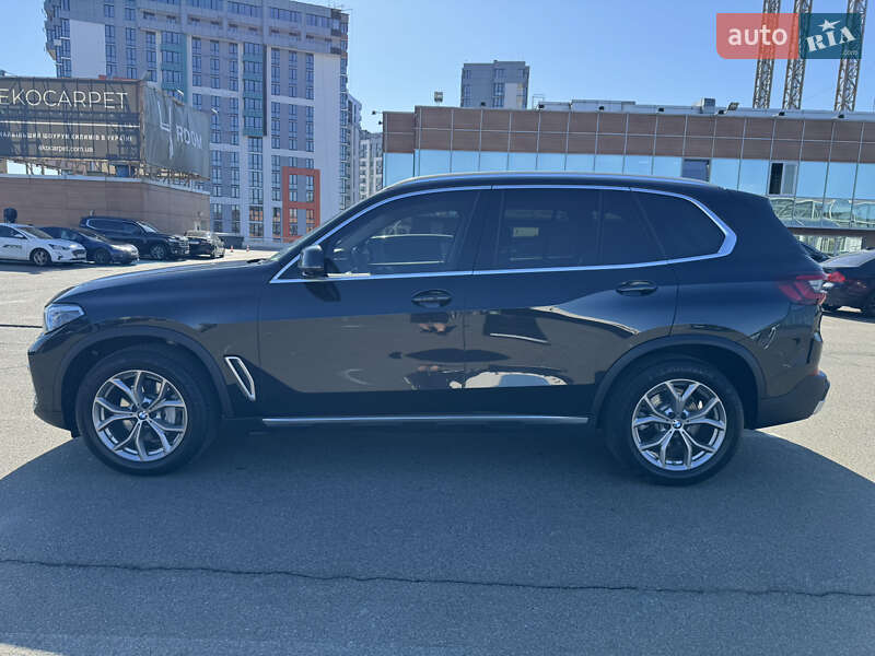 Внедорожник / Кроссовер BMW X5 2021 в Киеве