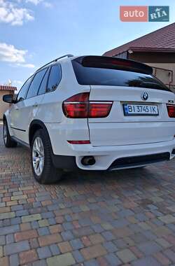 Позашляховик / Кросовер BMW X5 2012 в 