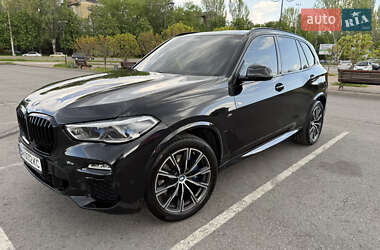 Позашляховик / Кросовер BMW X5 2021 в 
