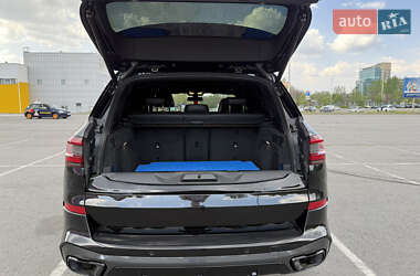 Позашляховик / Кросовер BMW X5 2021 в 