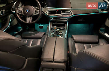 Позашляховик / Кросовер BMW X5 2021 в 