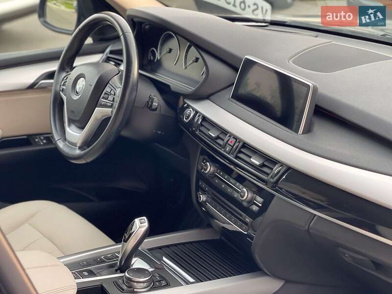 Позашляховик / Кросовер BMW X5 2015 в Ужгороді