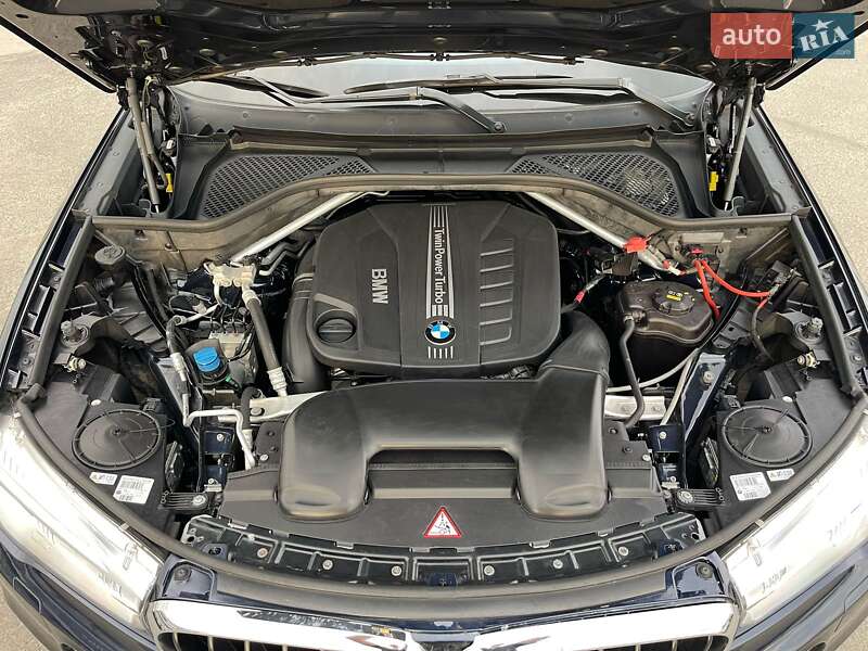 Позашляховик / Кросовер BMW X5 2015 в Ужгороді